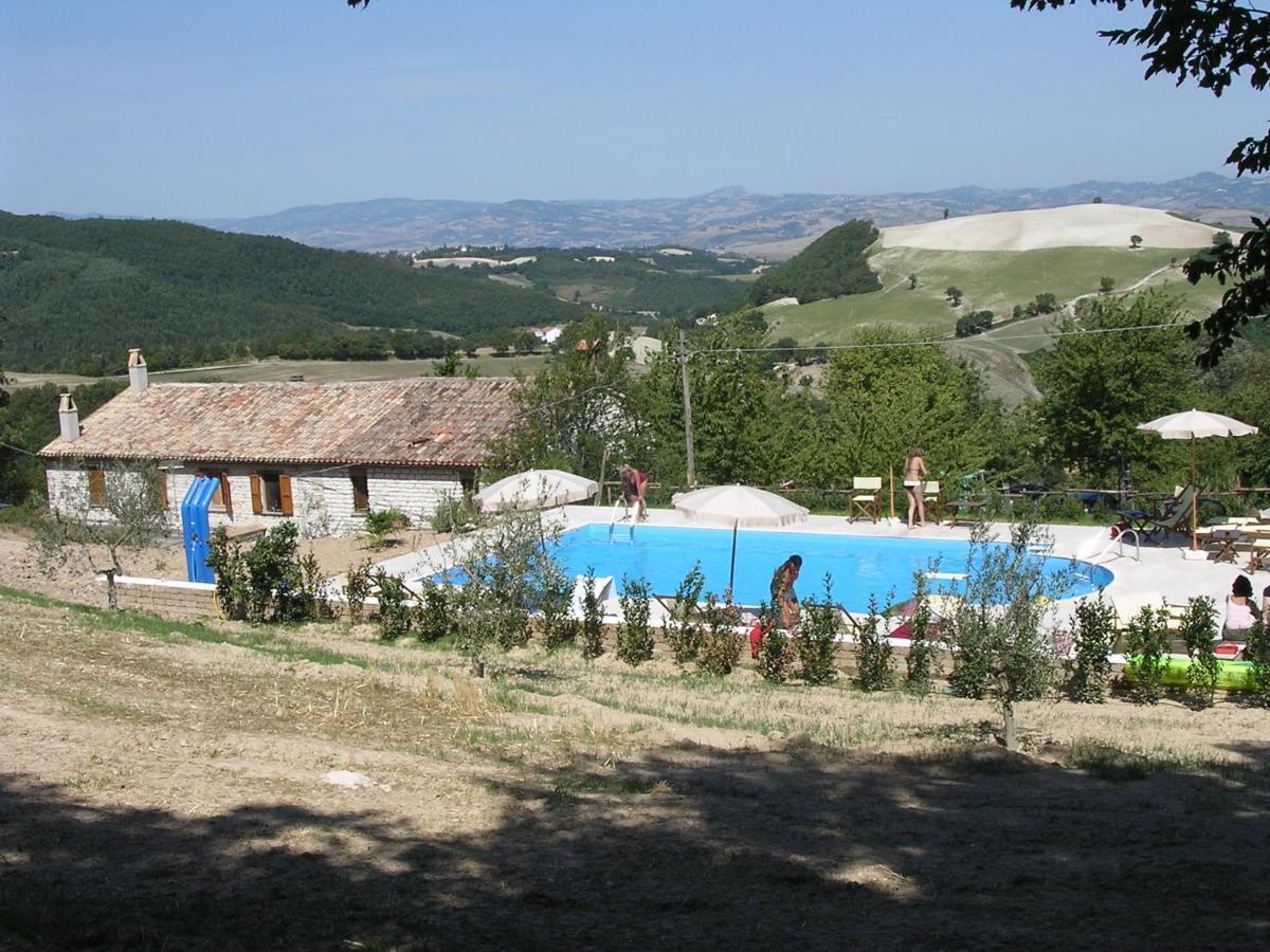 Agriturismo Girolomoni - Locanda Isola del Piano Экстерьер фото